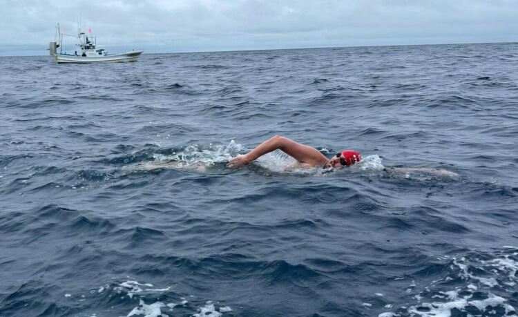 Наша гордост! Смолянчанинът Петър Стойчев преплува седемте най-трудни протока на света
