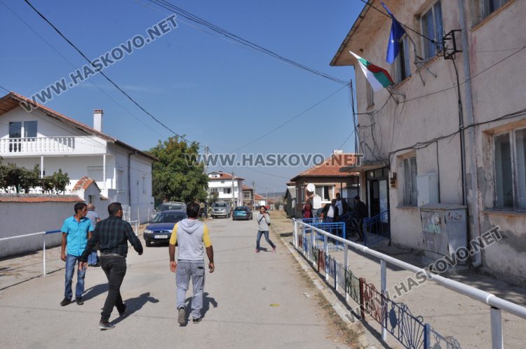 Част от село Криво поле от седмици е без вода