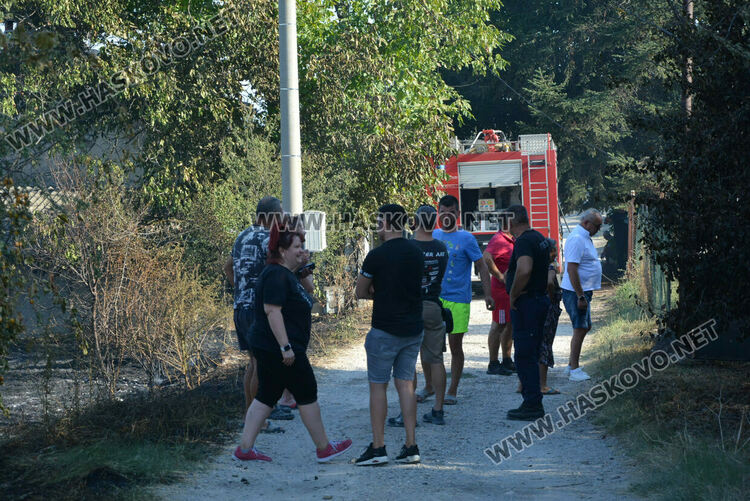 Пожарът край Хасково засегна къща, унищожи пристройки и фотоволтаична централа