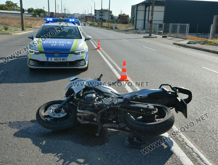 Моторист пострада при катастрофа с „Фолксваген“ в Хасково