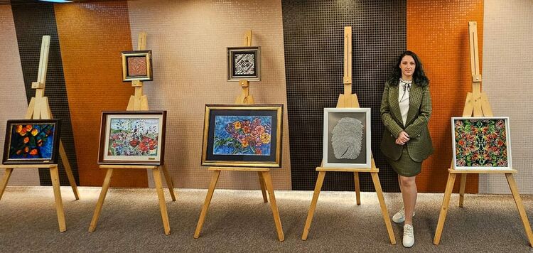 Xудожниците от гр. Кърджали :"Изкуството е вечност, запечатана във форма."      