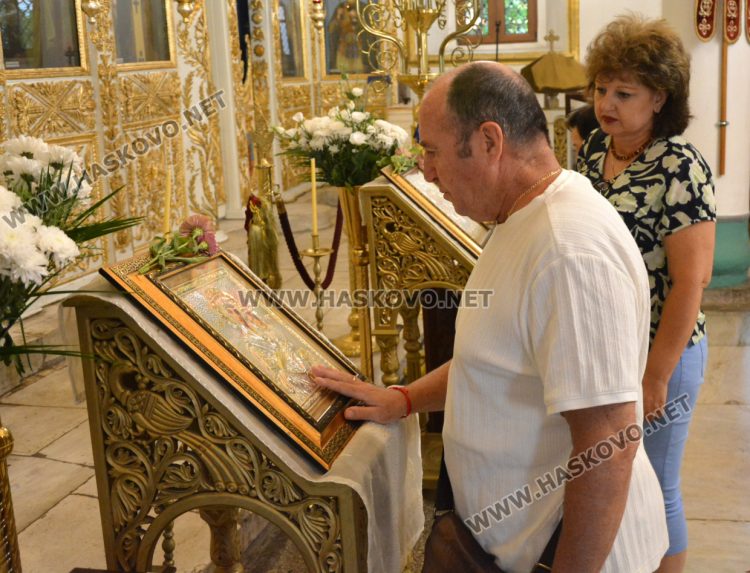 Хасково почита своята закрилница Пресвета Богородица