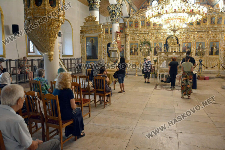 Хасково почита своята закрилница Пресвета Богородица