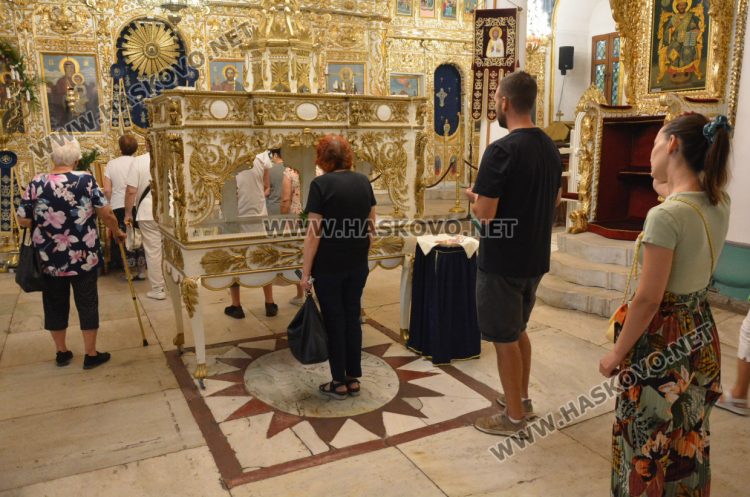 Хасково почита своята закрилница Пресвета Богородица