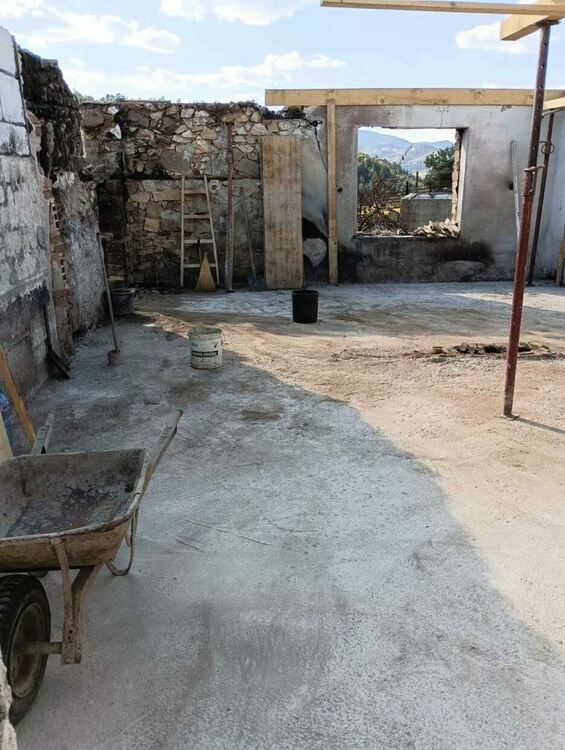 Стоманово се обедини: събраха 12 000 лева за възстановяване на изгорялата къща на съселяните си