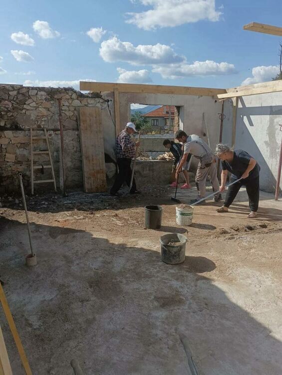 Стоманово се обедини: събраха 12 000 лева за възстановяване на изгорялата къща на съселяните си