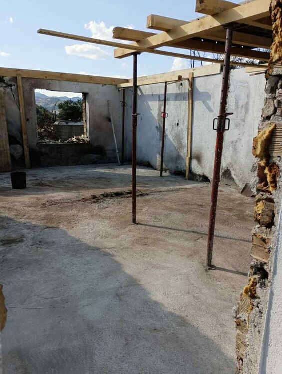 Стоманово се обедини: събраха 12 000 лева за възстановяване на изгорялата къща на съселяните си