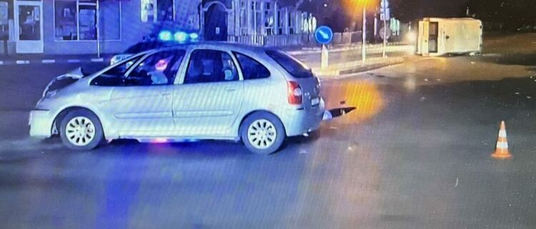 Кола блъсна линейка в Асеновград, има пострадали 