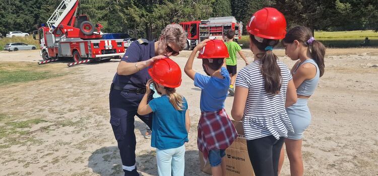 40 деца се обучаваха как да пазят горите от пожар