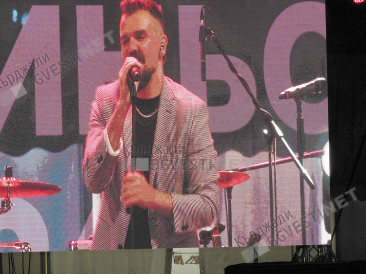 Грандиозно шоу за Деня на миньора в Крумовград,звезди пяха за крумовградчан