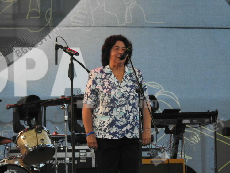 Грандиозно шоу за Деня на миньора в Крумовград,звезди пяха за крумовградчан