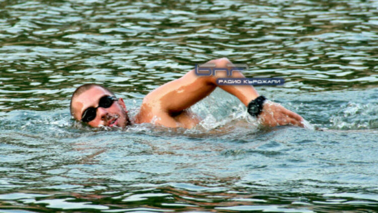 Небивал интерес към преплуването на язовир "Кърджали"