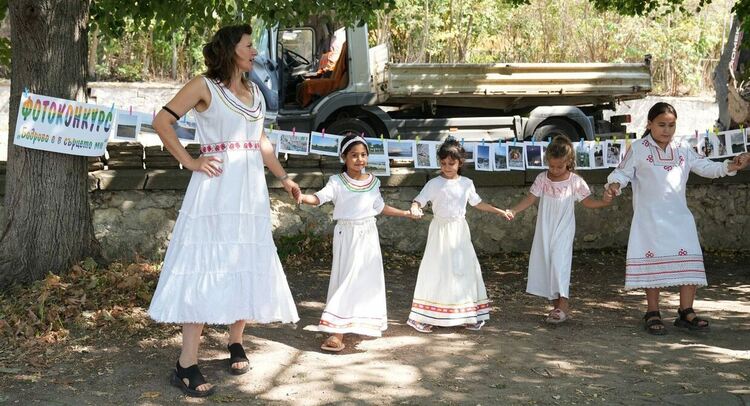 Претвориха любовта на децата към Бодрово във фотоизложба