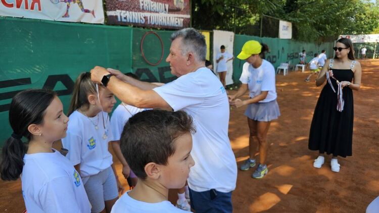 55-деца се състезаваха в тенис турнир в памет на Милчо Чепишев в Кърджали