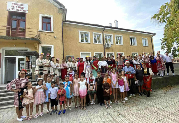 Концерт-спектакъл беляза началото на нова ера за читалището във Войводово след ремонта