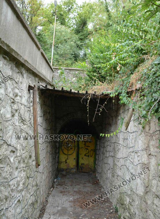 Зъболекар от Хасково загина след падане от стълбище