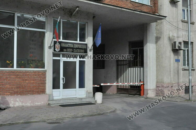 Криминалист от Хасково катастрофира със служебен автомобил в двора на МВР