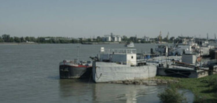 Спад в нивото на Дунав, критични участъци има край Свищов, Русе и Силистра