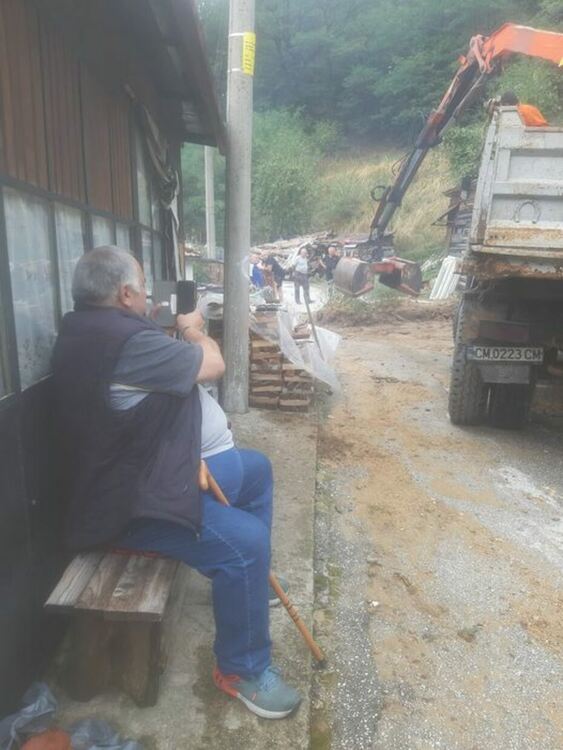 Градушка унищожи реколтата в селата Виево и Славейно, има щети и по инфраструктурата