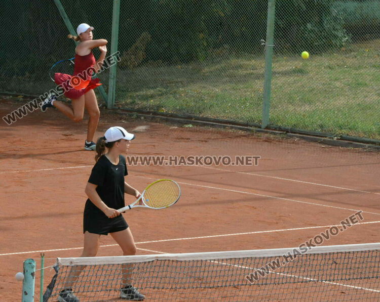 Украинка и германка спечелиха титлата на двойки на турнира по тенис „Haskovo cup“