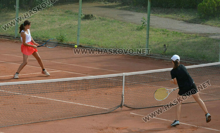 Украинка и германка спечелиха титлата на двойки на турнира по тенис „Haskovo cup“