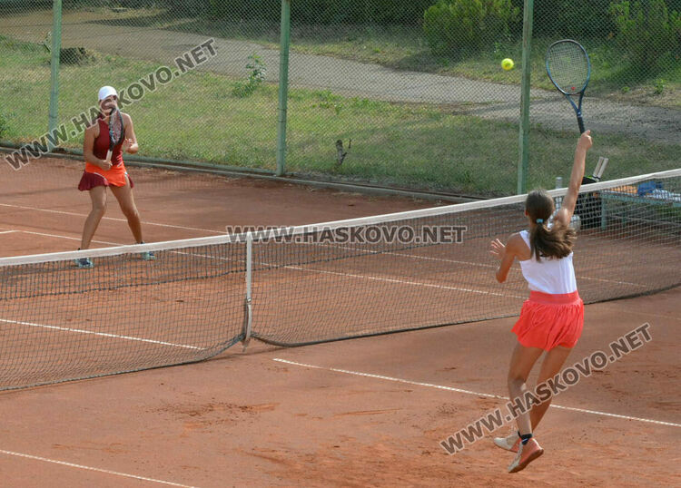 Украинка и германка спечелиха титлата на двойки на турнира по тенис „Haskovo cup“