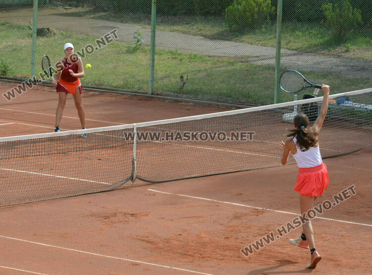 Украинка и германка спечелиха титлата на двойки на турнира по тенис „Haskovo cup“