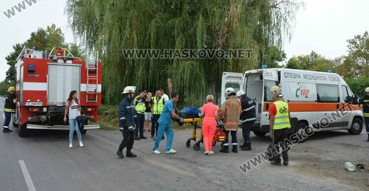 7 души пострадаха при катастрофа между кола и камион на „АБ“
