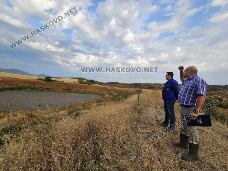 Обход на язовирите в Хасковско. Комисията се натъкна на изцяло празни водоеми
