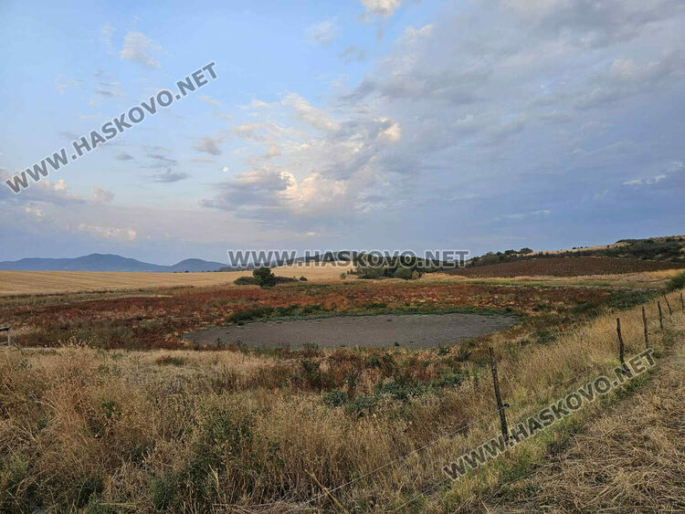 Обход на язовирите в Хасковско. Комисията се натъкна на изцяло празни водоеми