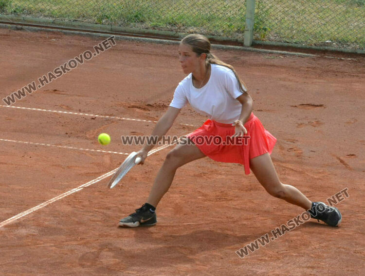 Украинка и германка спечелиха титлата на двойки на турнира по тенис „Haskovo cup“