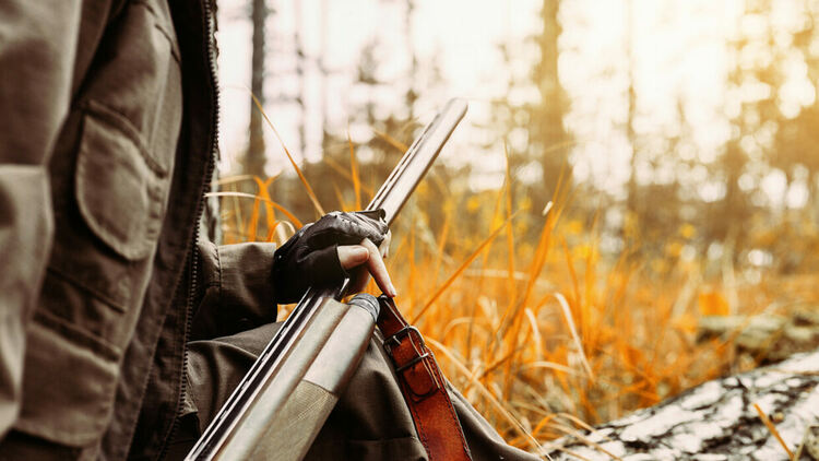 Полицай простреля смъртоносно зет си с ловно оръжие