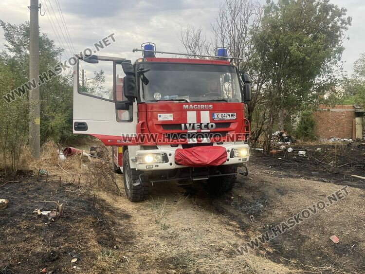Спряха пожар край къщи, магазин и цех в „Болярово“ 