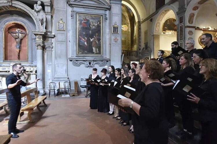 Хор „Родна песен“ със златен медал от фестивал във Флоренция