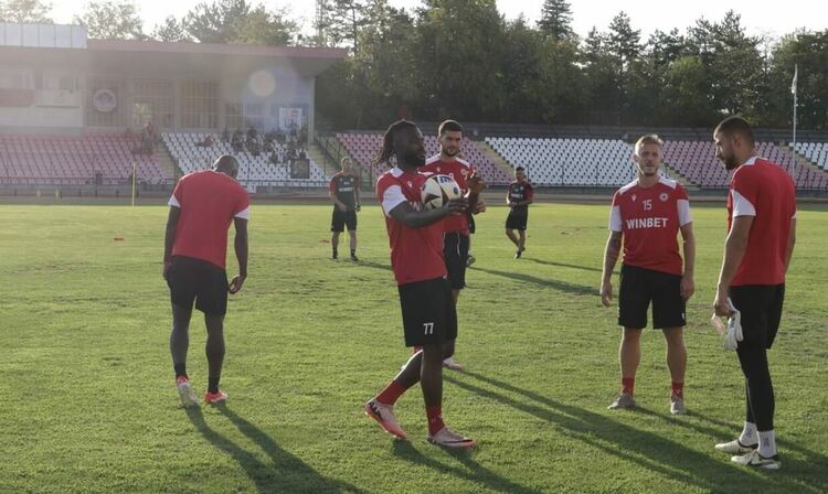 ЦСКА-София с тренировка в Хасково преди мача си с „Арда“