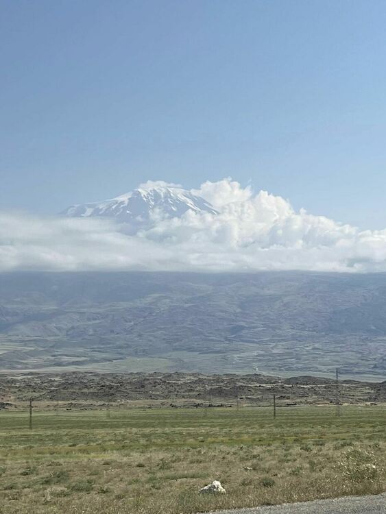 Първомайци стъпиха на библейския връх Арарат