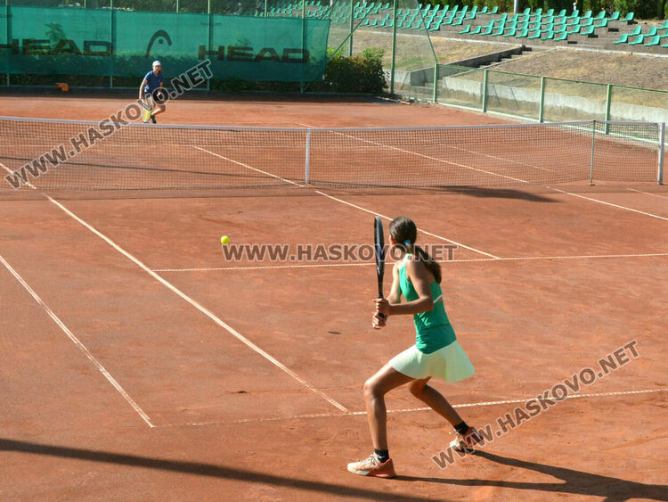Бонев и Пападополу триумфираха в битките на сингъл на тенис турнира „Haskovo cup“