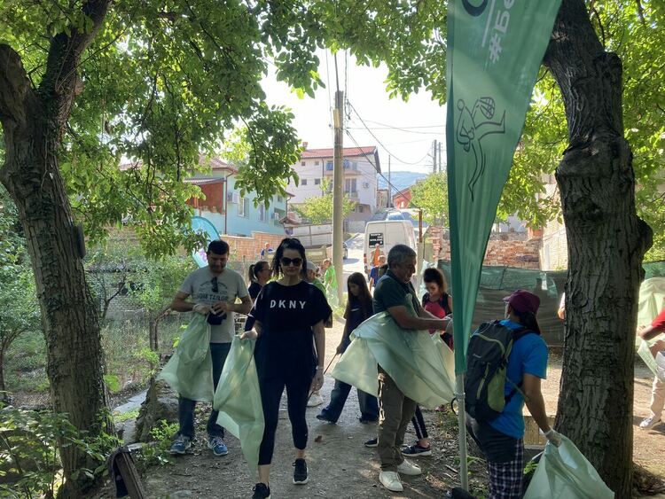 Съвместни акции по почистване на нерегламентирани сметища в Асеновград и Куклен