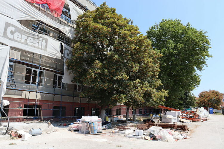 Още половин година ще продължи ремонтът на хасковското ОУ „Никола Вапцаров“