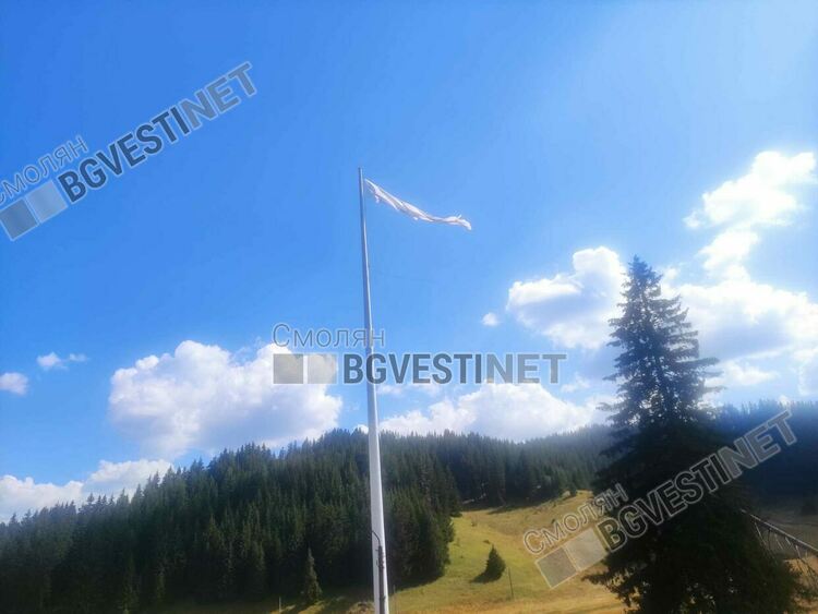Днес отново ще подменят знамето на пилон "Рожен" / ОБНОВЕНА/