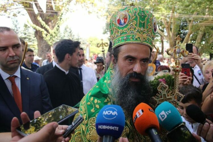 Даниил проповядва от Перник в защита на зависимата от Москва украинска църква