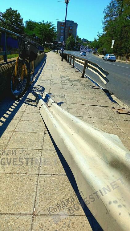 Недоволство в социалните мрежи,кърджалийци искат спешен ремонт на мантинела