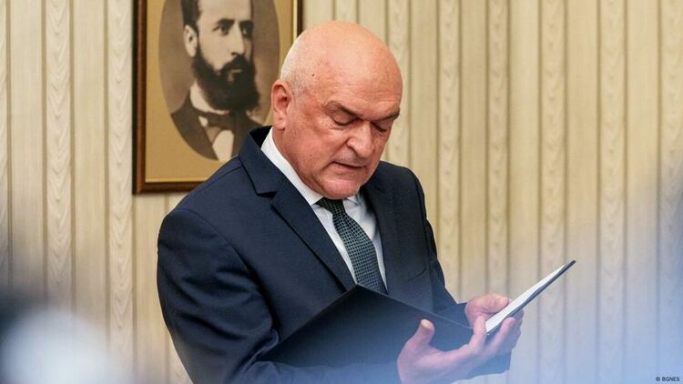 Служебният премиер Димитър Главчев