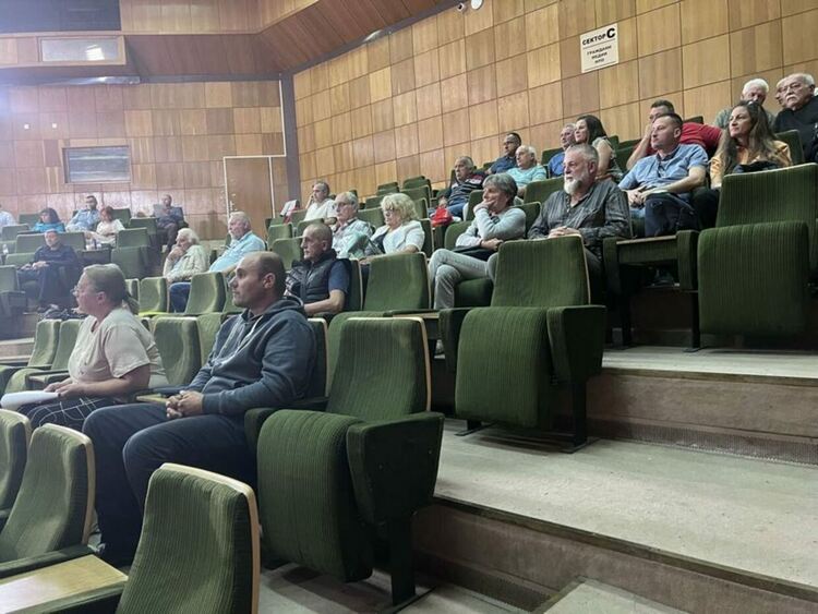 Състоянието на пътя за село Турян дискутираха общинските съветници