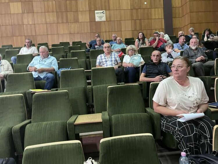 Състоянието на пътя за село Турян дискутираха общинските съветници