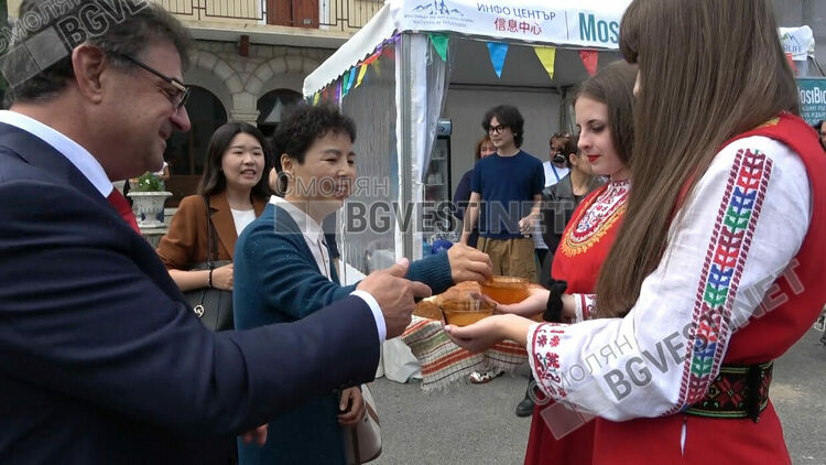 Стартира тридневният Фестивал на киселото мляко в Момчиловци