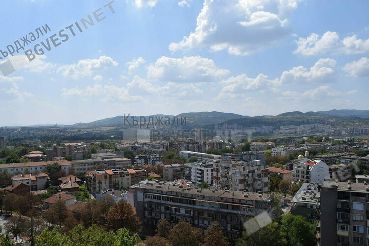 Предимно облачно в Кърджали днес,прогноза за слаб дъжд