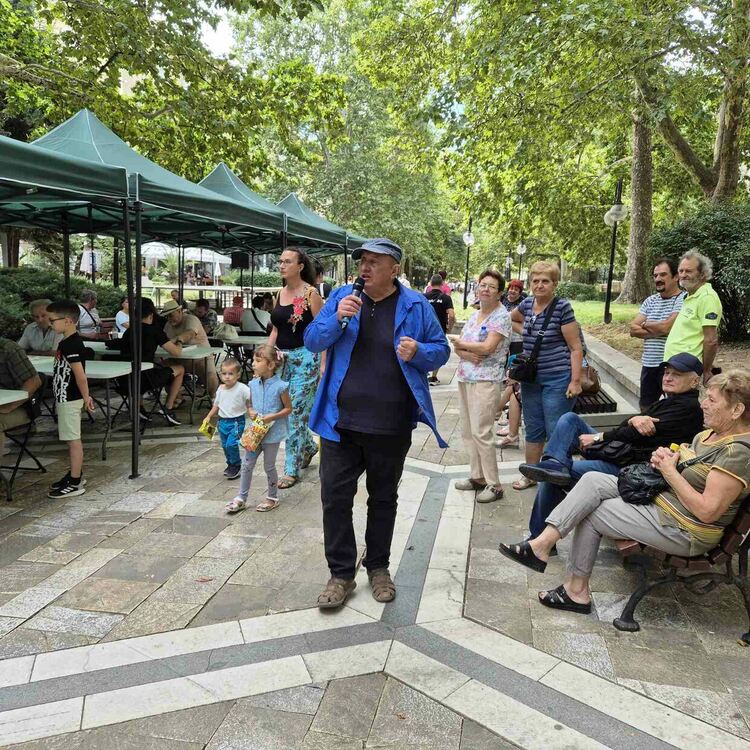 Валери Димитров - първи в турнир по табла в Димитровград