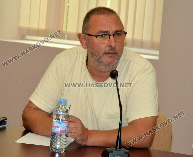 Две ДПС-та искат място в РИК за изборите, решава ЦИК