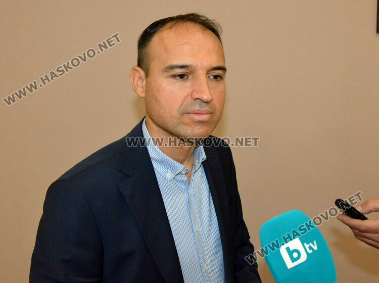 Две ДПС-та искат място в РИК за изборите, решава ЦИК